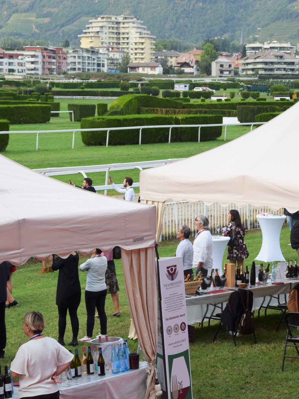 Gli stand di degustazione del Merano WineFestival all’Ippodromo